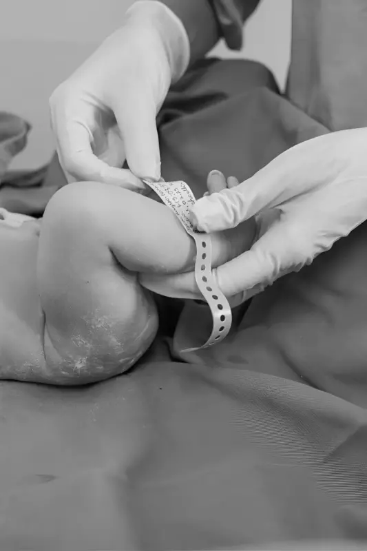 Egy pillanatban, amikor megállt az idő, az anya és a gyermek szíve egyszerre dobogott.