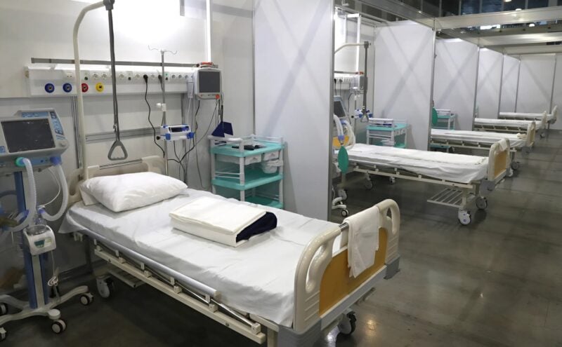 Egymás után estek teherbe a nők egy pszichiátriai kórházban: Az orvosok kamerát szereltek fel, hogy kiderítsék, mi történik.