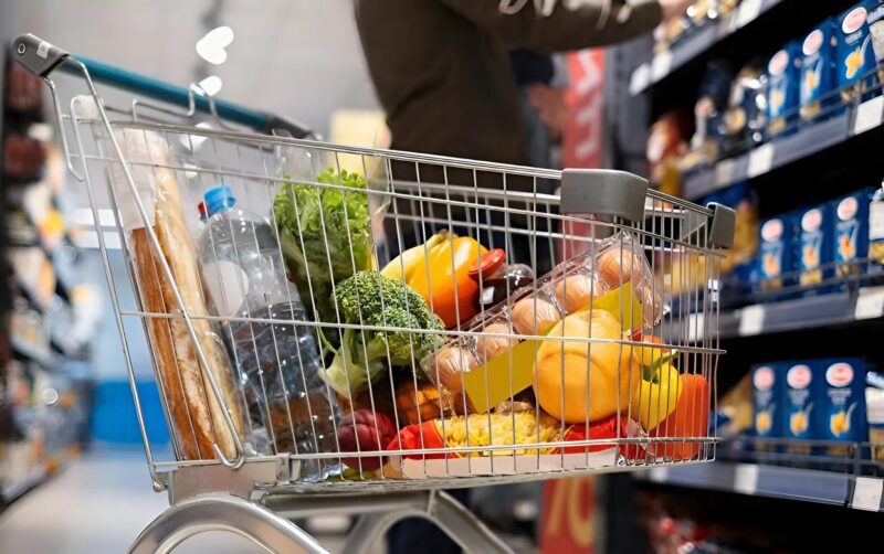 „Úgy tűnt, csak egy átlagos kolbász, de a benne rejtőző titokzatos jelek felfedtek egy szörnyű titkot, ami továbbra is kísértett, még akkor is, amikor megpróbáltam megszabadulni tőle.”