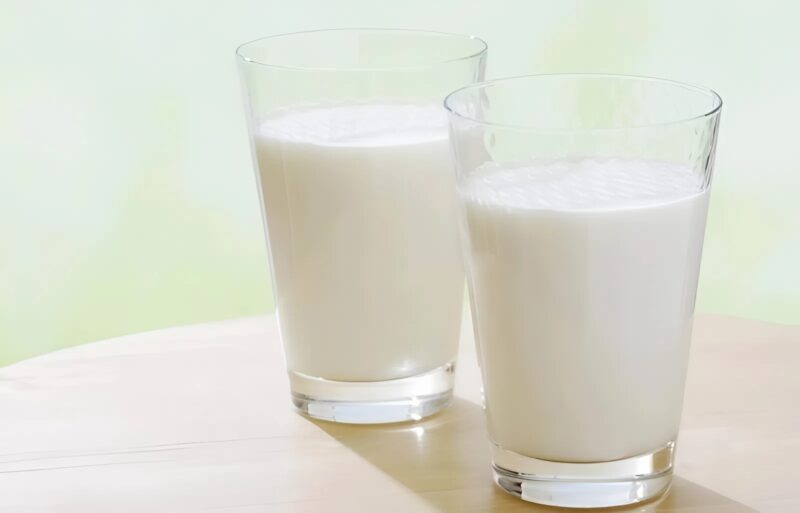 Vettem sima tejet a szupermarketben, de találtam benne egy idegen tárgyat. Meglepődtem, amikor rájöttem, mi az.