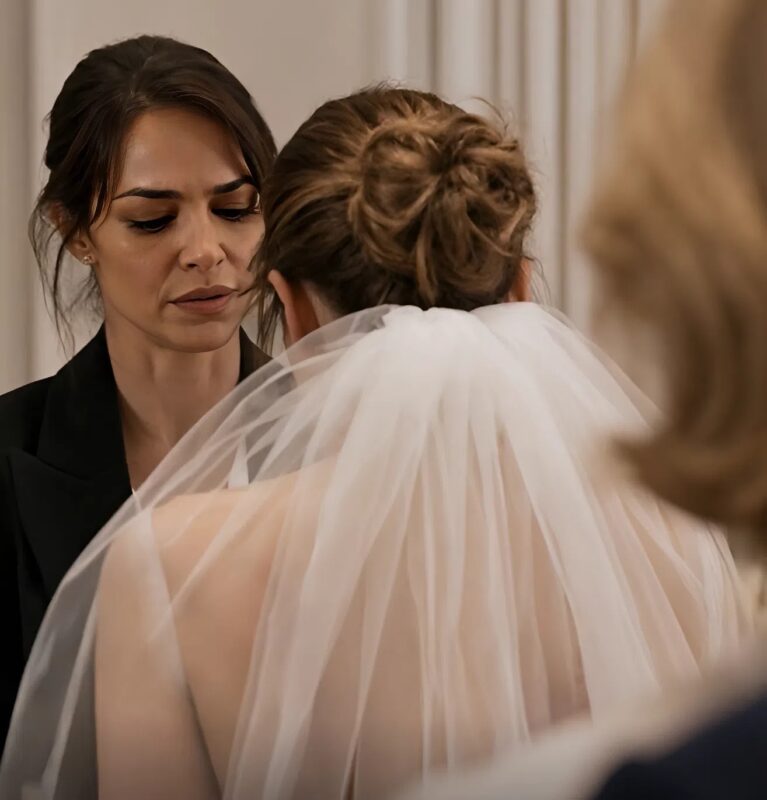 Az esküvő előtti napon Eliza leleplezi a bántalmazást és megtöri a Delorme család uralmát.